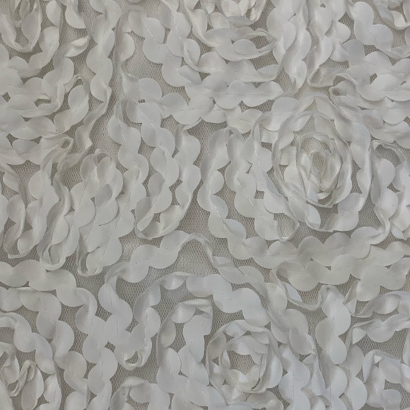 White floral dress - Picture 5 of 5